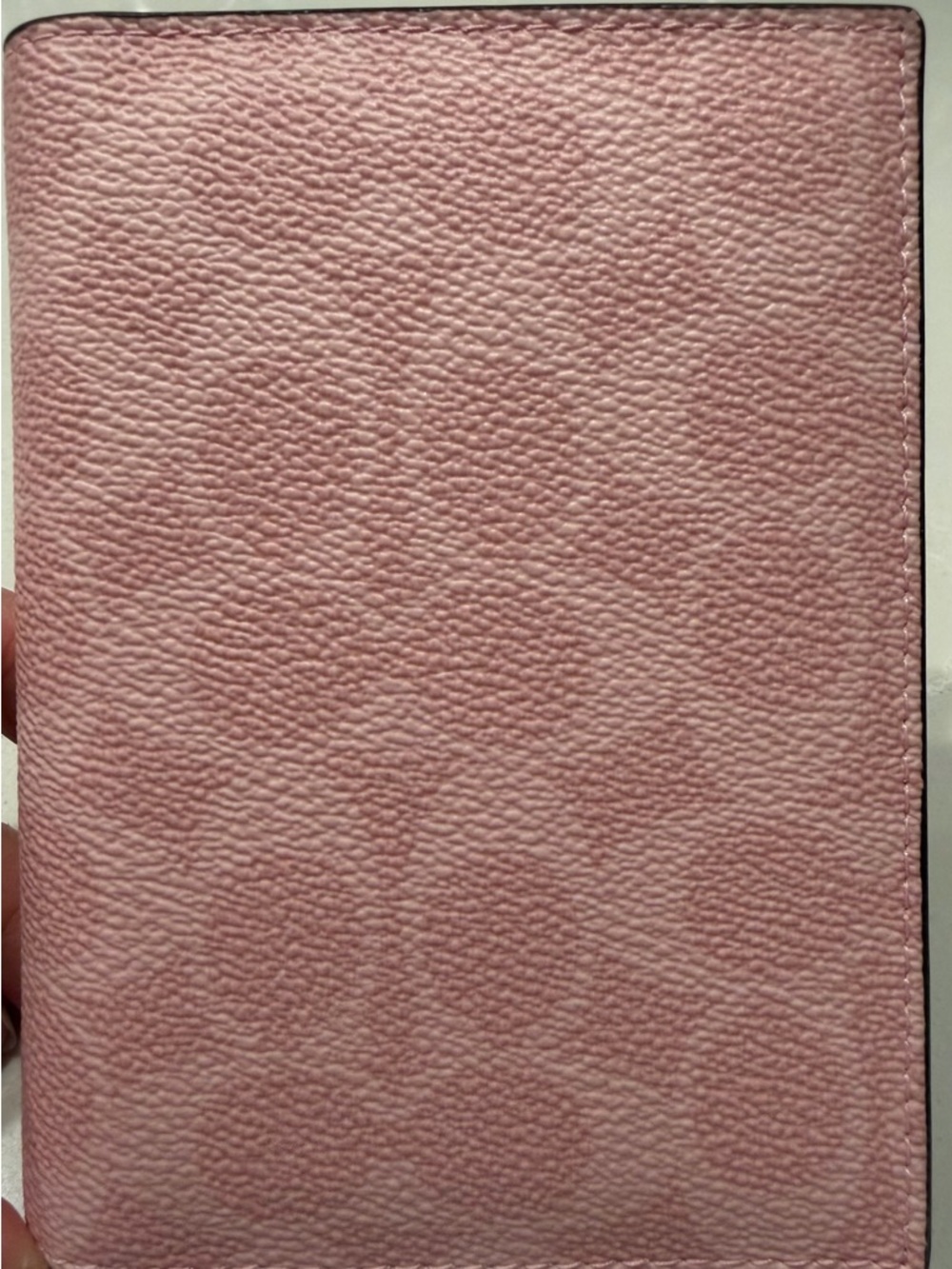 Coach Outlet Passport Card Case In Powder Pink Signature Canvas NWT - Picture 3 of 7